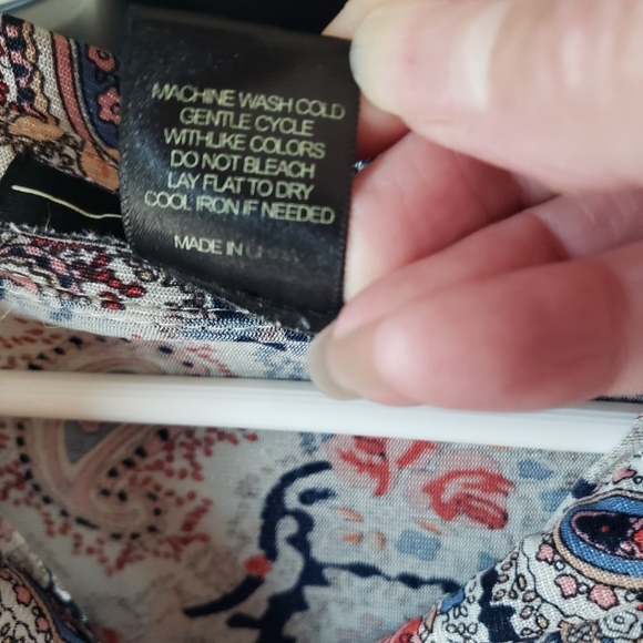 Amang NY Multicolor Paisley Medium Top - Picture 7 of 7